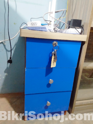 ক্যাশ বক্স